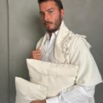 מארז פרימיום אריג קטיפתי חלק שמנת