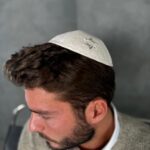 כיפה בגוון פשתן