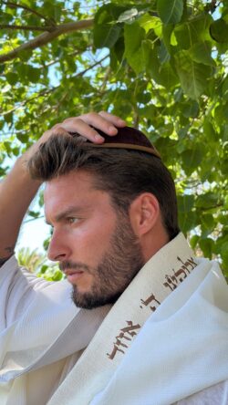⁦כיפה האש שלי-קטיפה חום⁩ – תמונה ⁦4⁩