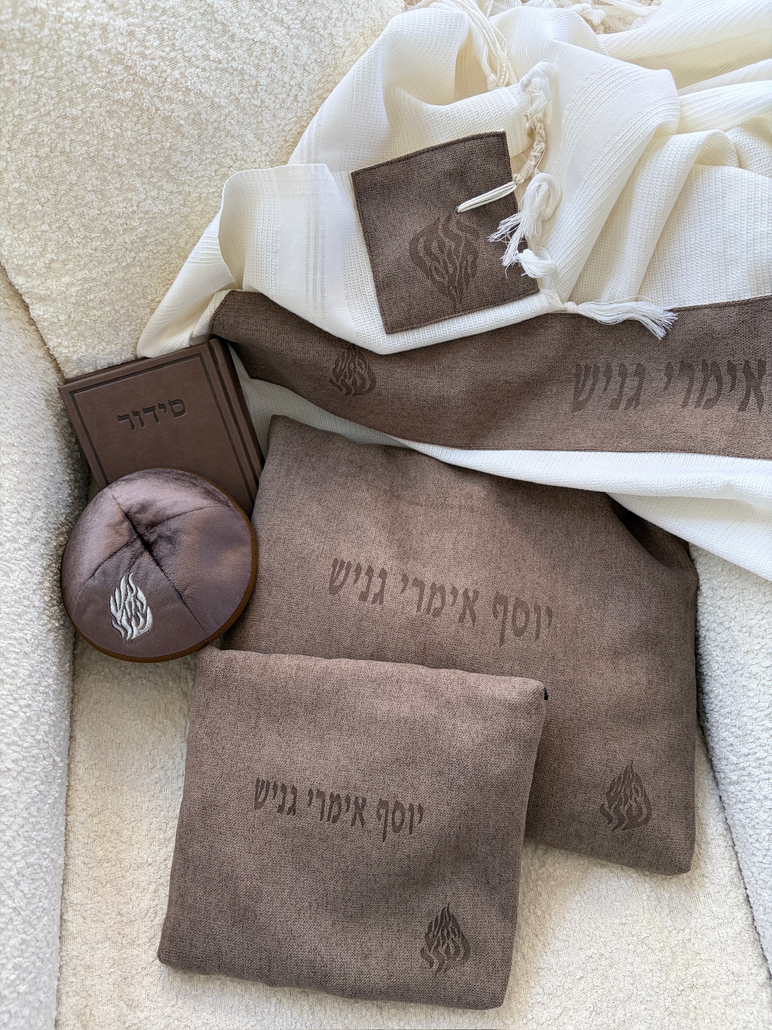 IMG_5553 סט כיסויים דגם VELAR חום טאופ – תמונה 1