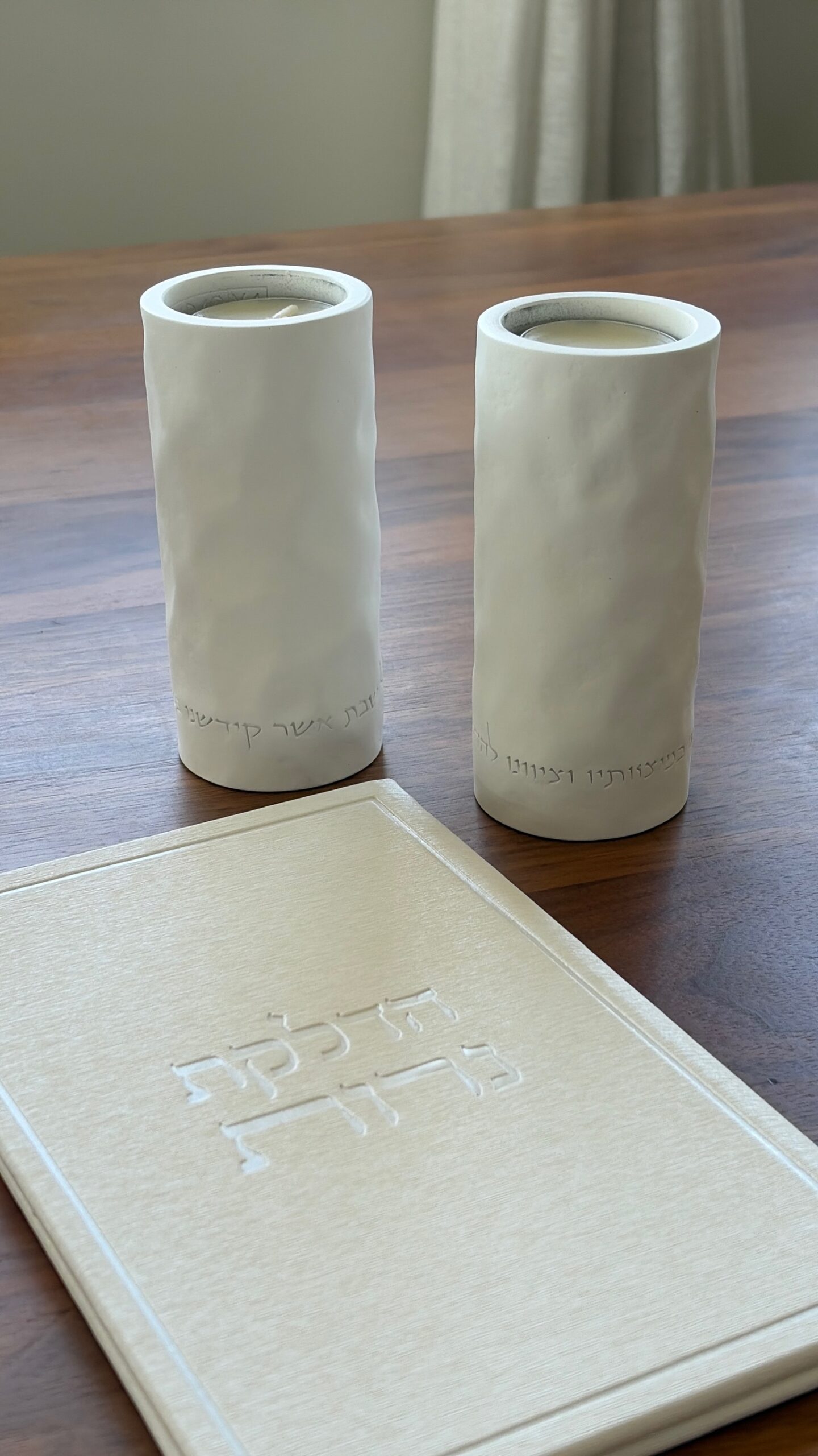 IMG_5585 פמוטי שבת-גלים לבן – תמונה 1